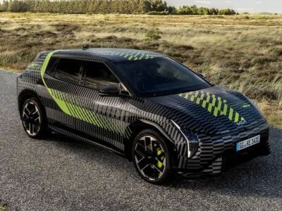    Kia показала спортивный электрический хэтчбек EV4 GT