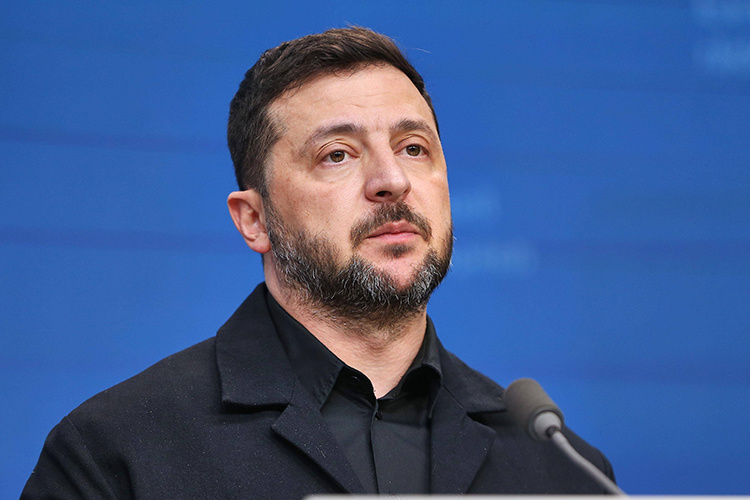    «Если Зеленский пойдет на то, что планка призыва, мобилизации будет опущена до 18 лет, то у них есть довольно большие возможности для наполнения рядов в ВСУ».   
Фото: © IMAGO/dts Nachrichtenagentur / www.imago-images.de / www.globallookpress.com