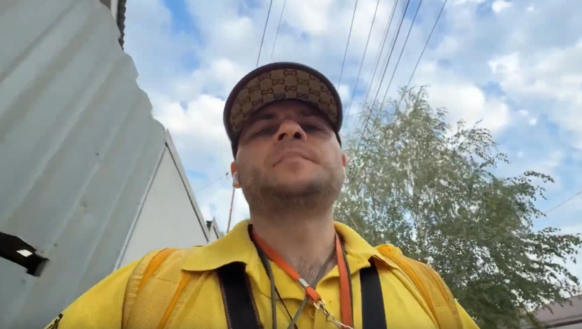 Второй год, как работаю курьером Яндекс Еды в Иркутске, пока не надоело😃