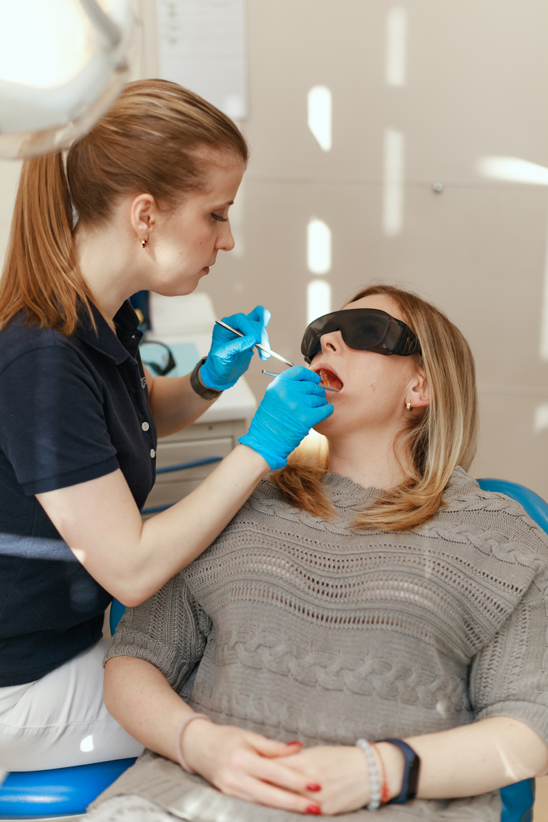 Фотография взята с сайта стоматологии Дмитрович Фэмили https://www.dmitrovich.ru/