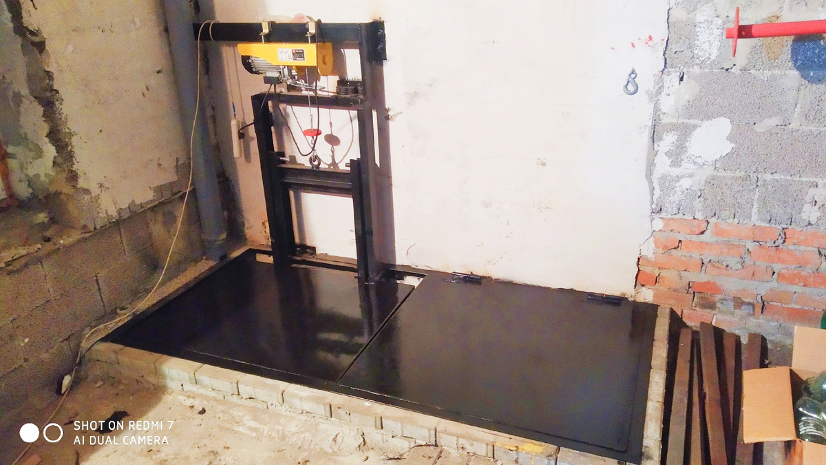 Подъемная платформа 