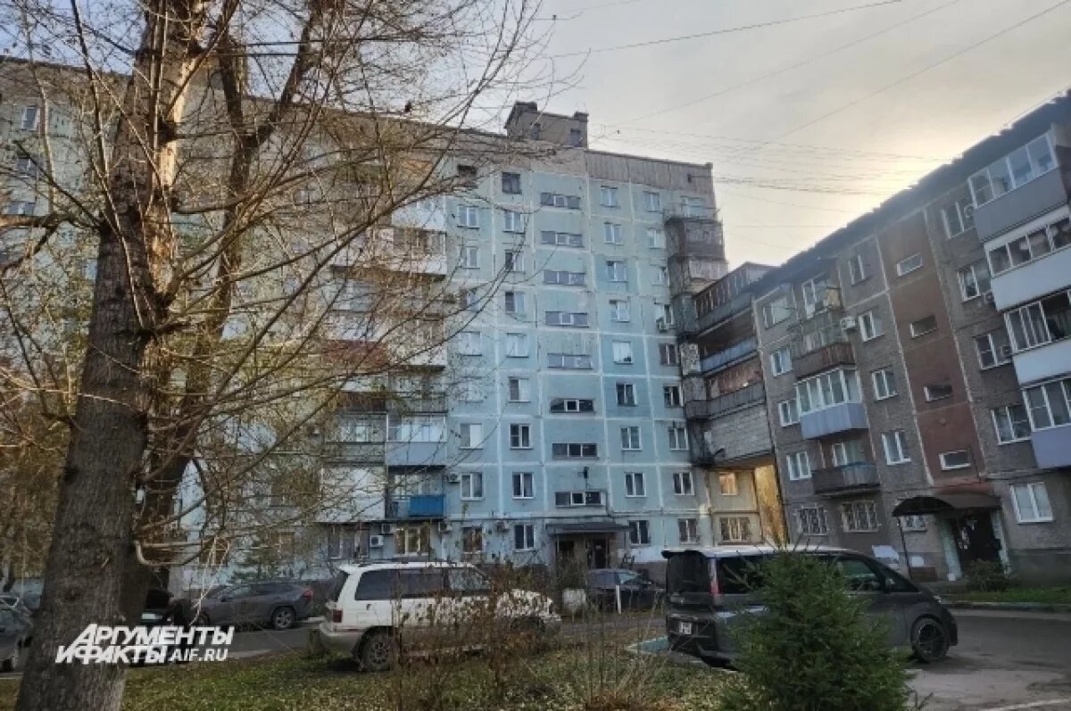    Сюда ходят толпы.