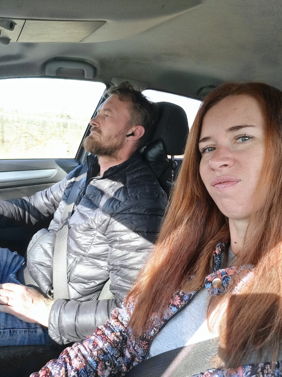 Муж, как всегда, серьезен