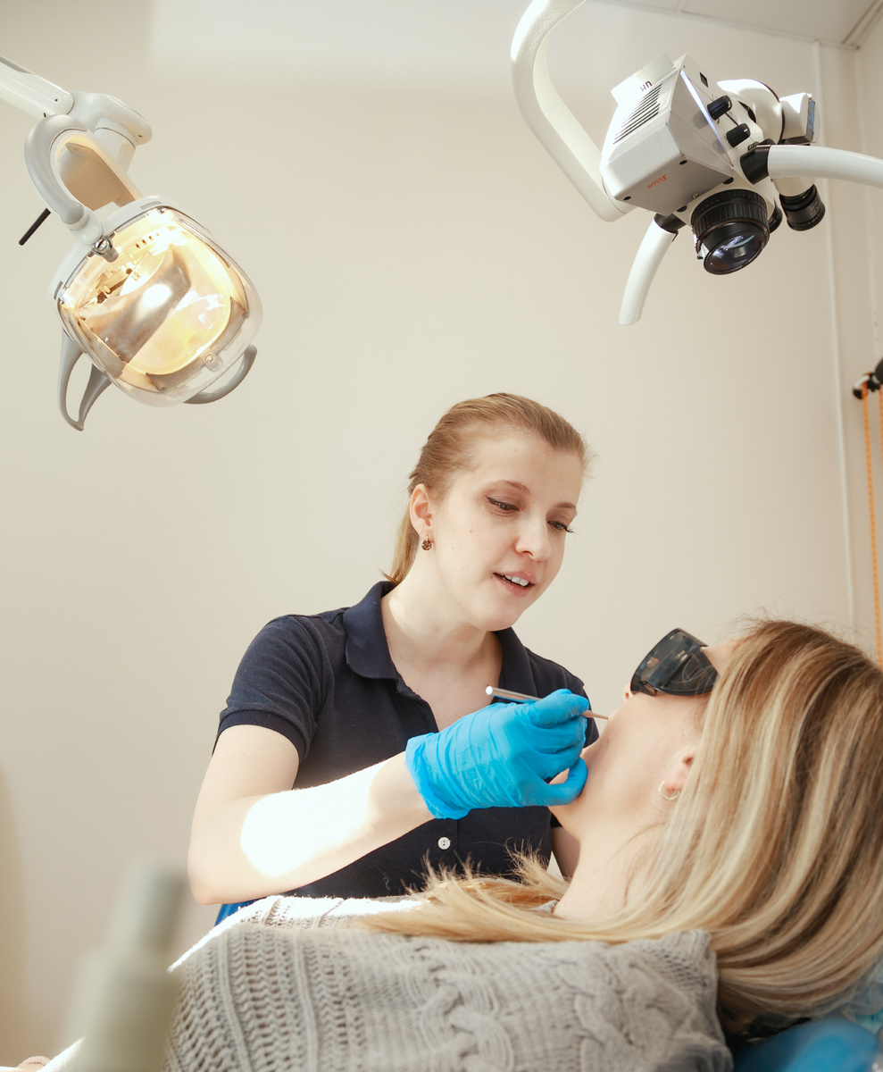 Фотография взята с сайта стоматологии Дмитрович Фэмили https://www.dmitrovich.ru/