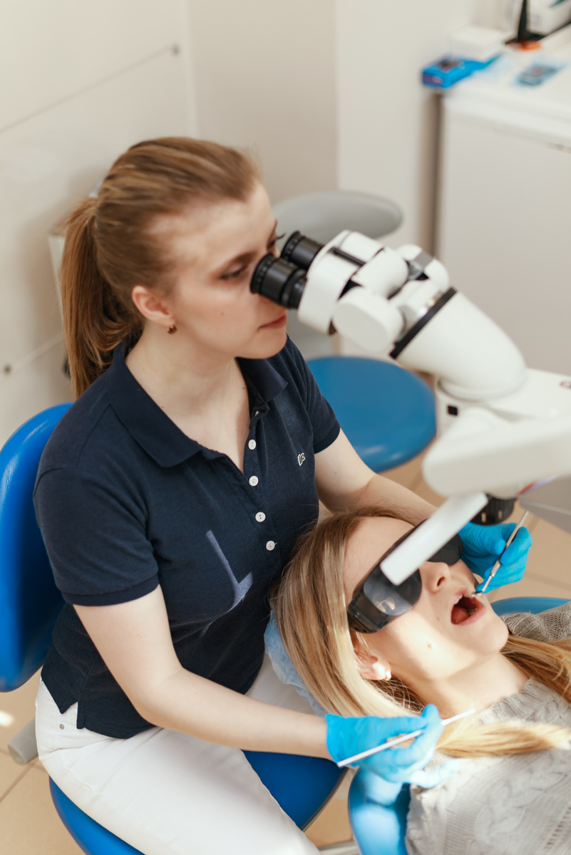 Фотография взята с сайта стоматологии Дмитрович Фэмили https://www.dmitrovich.ru/