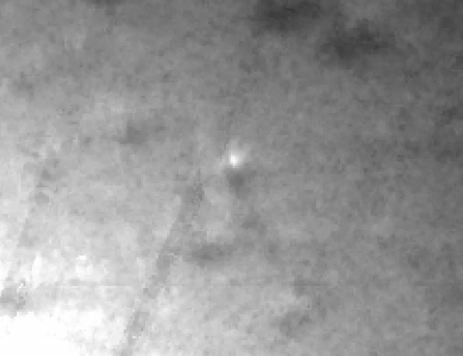 СнимоНа фото — сложенная из 134 изображений последовательность наблюдений межзвёздного объекта 3I/ATLAS, сделанных 29 октября 2025 года спутником WFI3 миссии PUNCH.