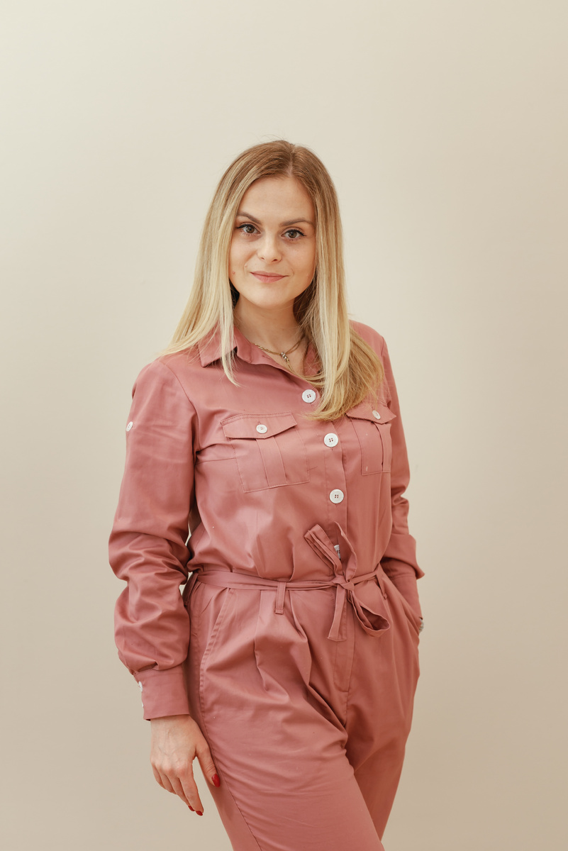 Фотография взята с сайта стоматологии Дмитрович Фэмили https://www.dmitrovich.ru/