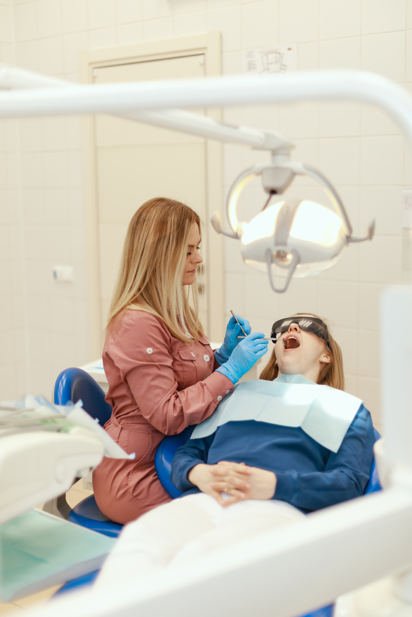 Фотография взята с сайта стоматологии Дмитрович Фэмили https://www.dmitrovich.ru/