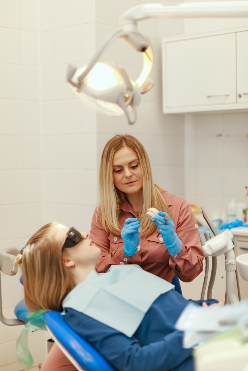 Фотография взята с сайта стоматологии Дмитрович Фэмили https://www.dmitrovich.ru/