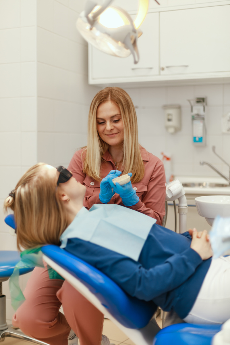 Фотография взята с сайта стоматологии Дмитрович Фэмили https://www.dmitrovich.ru/