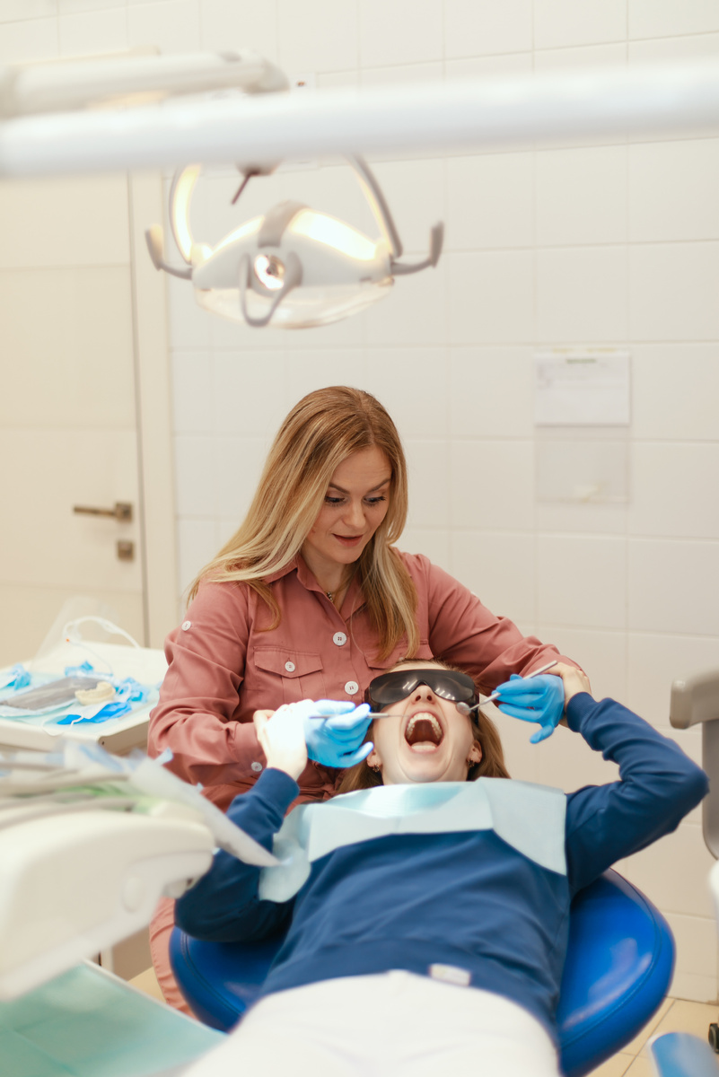 Фотография взята с сайта стоматологии Дмитрович Фэмили https://www.dmitrovich.ru/