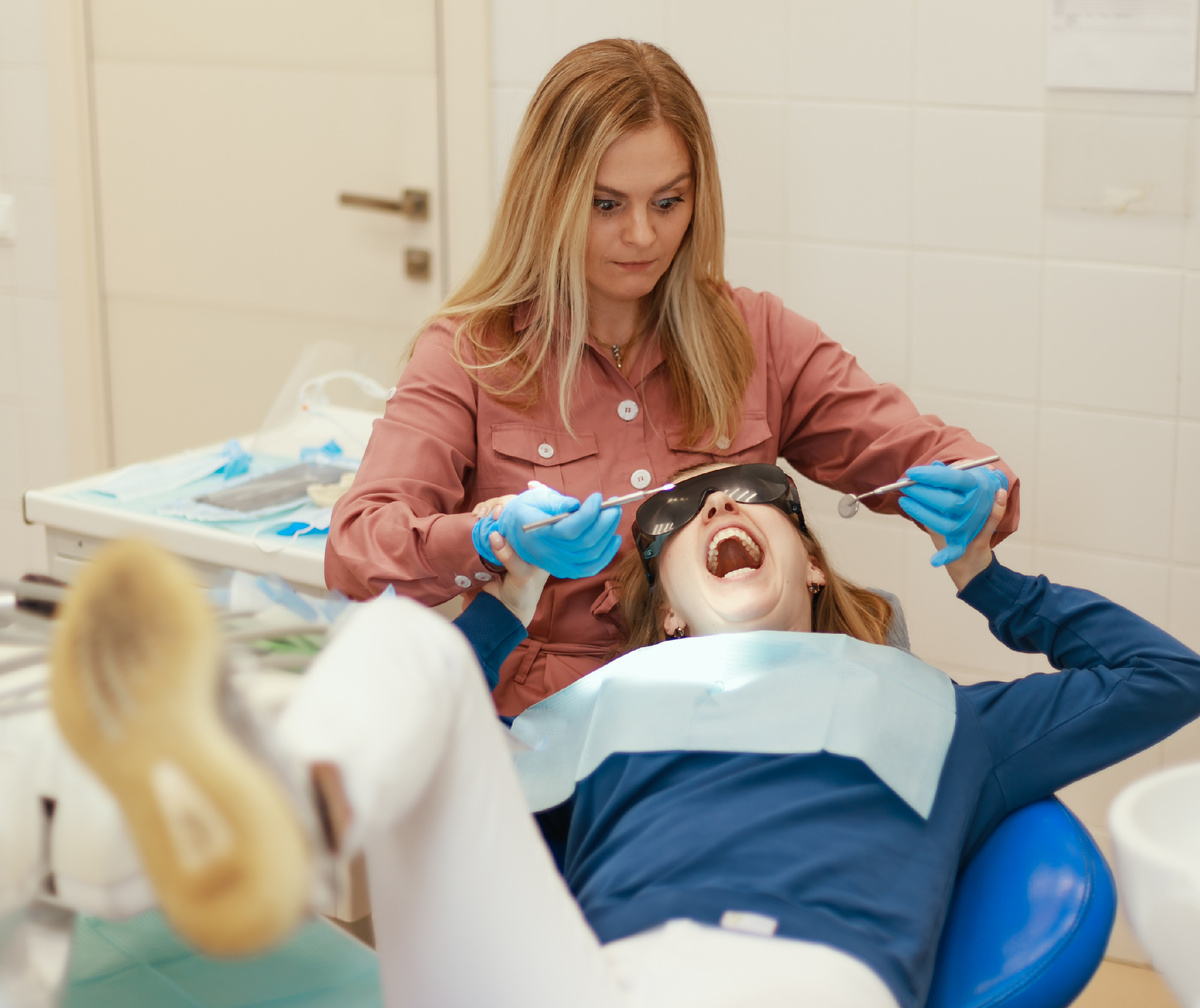 Фотография взята с сайта стоматологии Дмитрович Фэмили https://www.dmitrovich.ru/