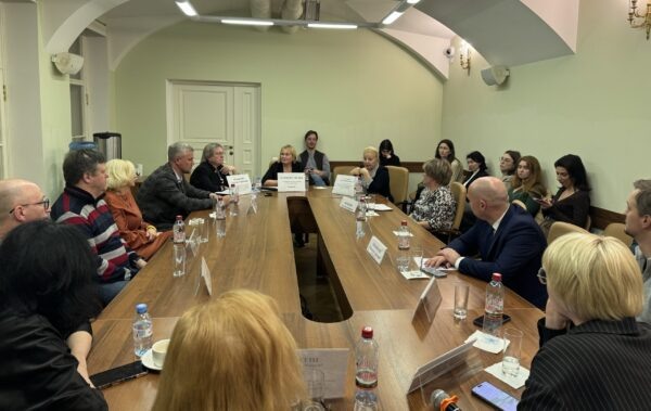 Круглый стол, посвященный инфраструктурным проектам и их влиянию на малый и средний бизнес, прошел в Доме журналиста на Невском проспекте. Фото: Дарья Архипова