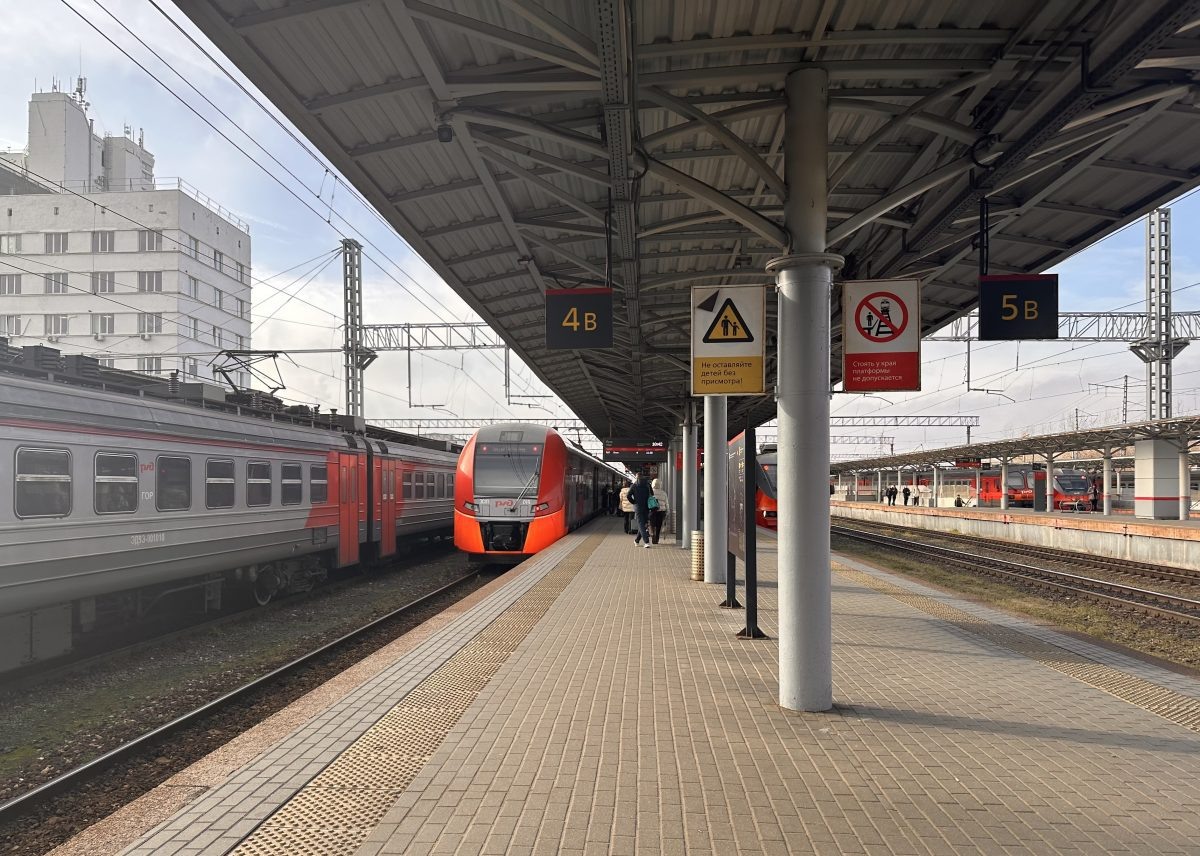    Электропоезда «Ласточка» делятся на 5-ти и 10-ти вагонные