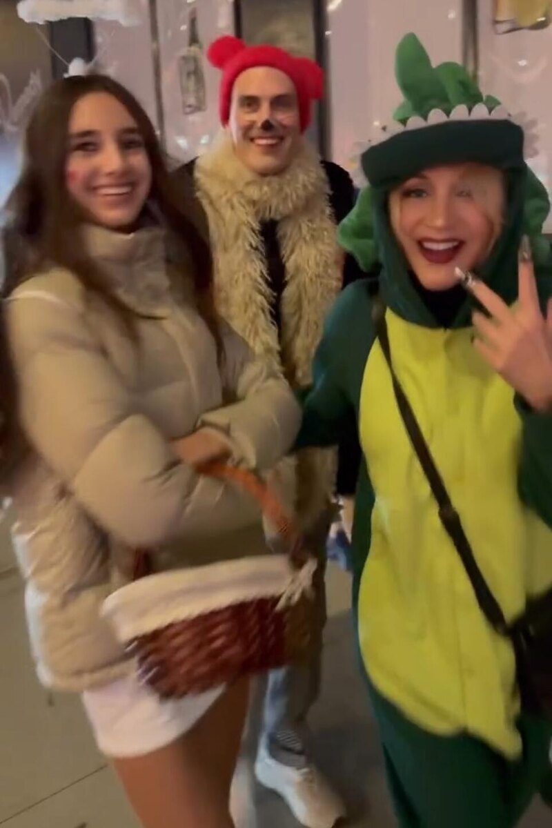    Кристина Орбакайте с семьей Социальные сети