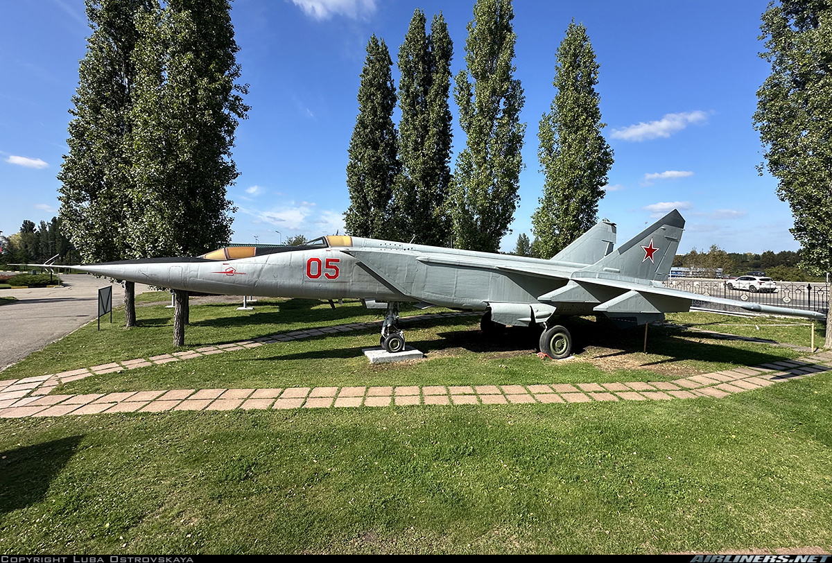 Угон МиГ-25, тактика боя и применимость в бою. А представлял ли этот перехватчик из себя хоть что-то? Мнение людей