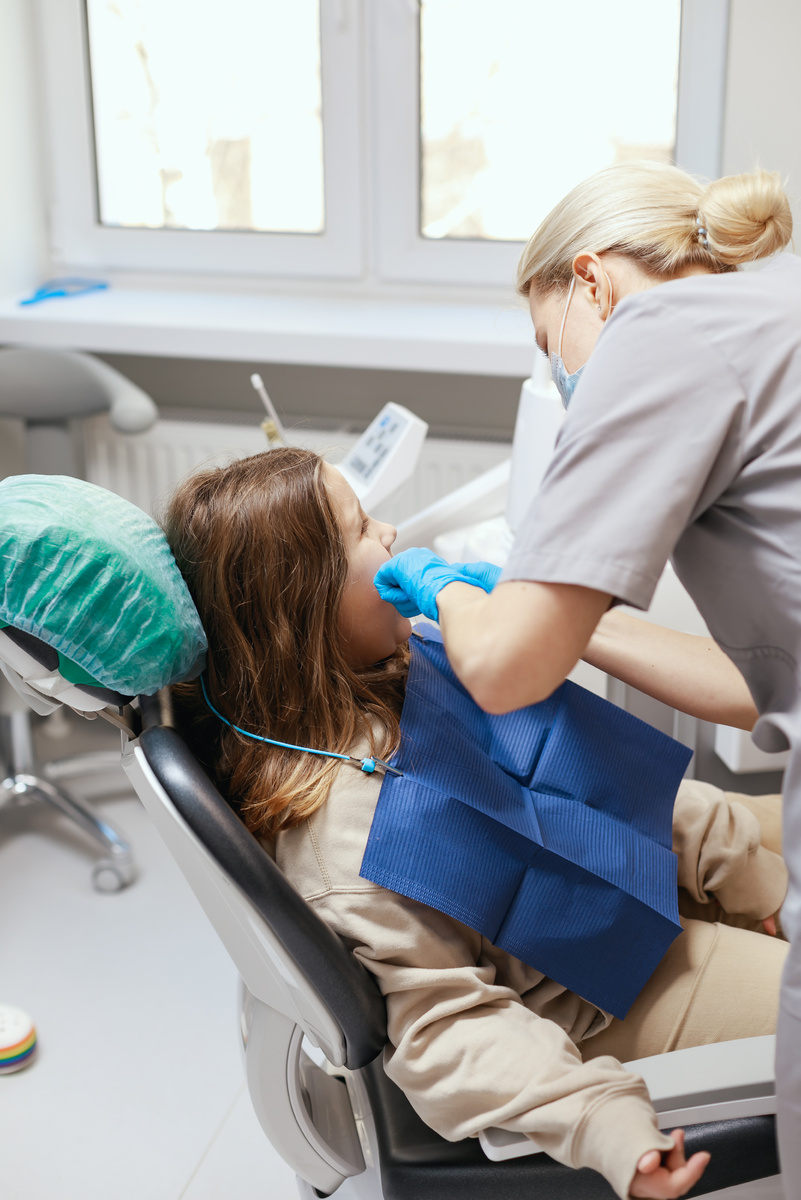 Фотография взята с сайта стоматологии Дмитрович Фэмили https://www.dmitrovich.ru/