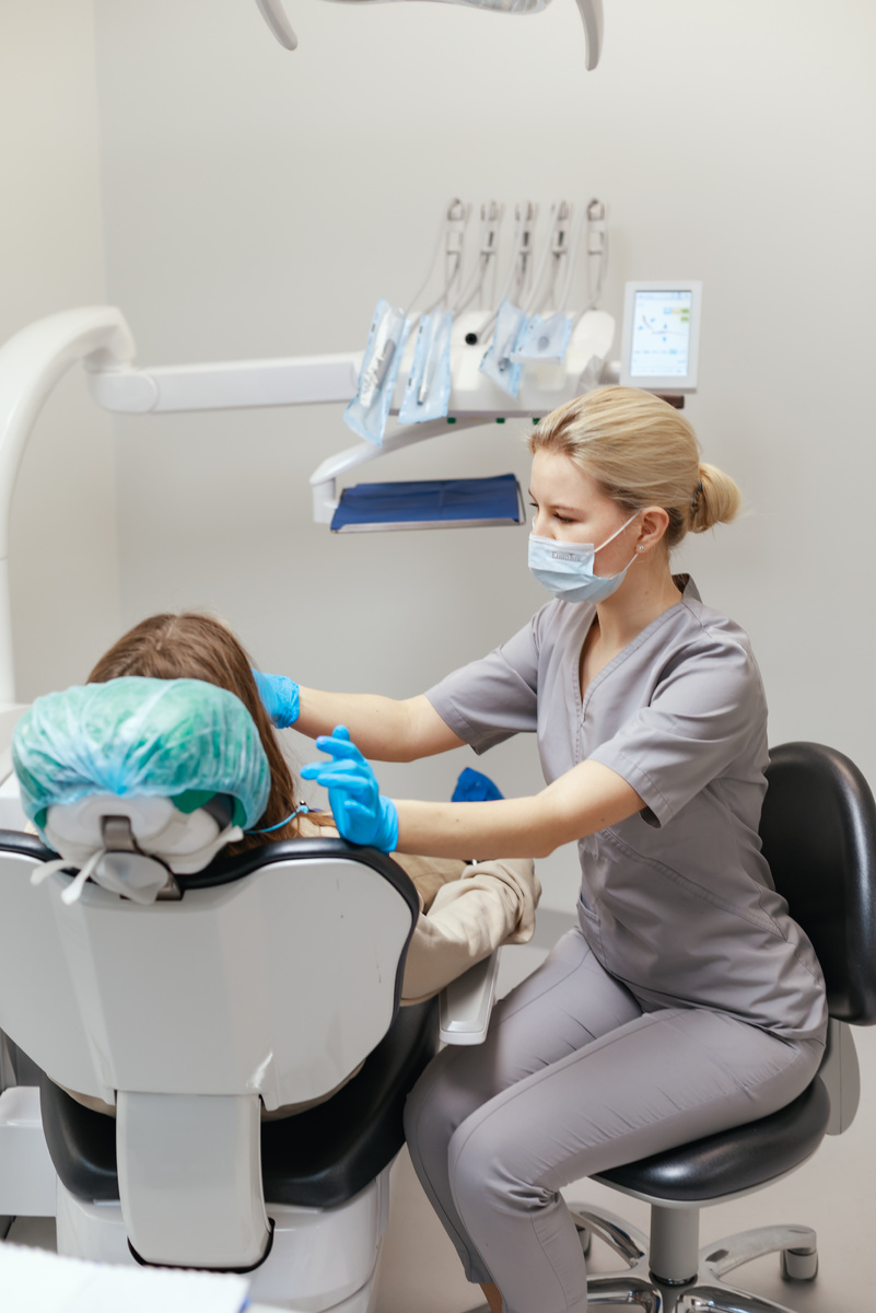 Фотография взята с сайта стоматологии Дмитрович Фэмили https://www.dmitrovich.ru/