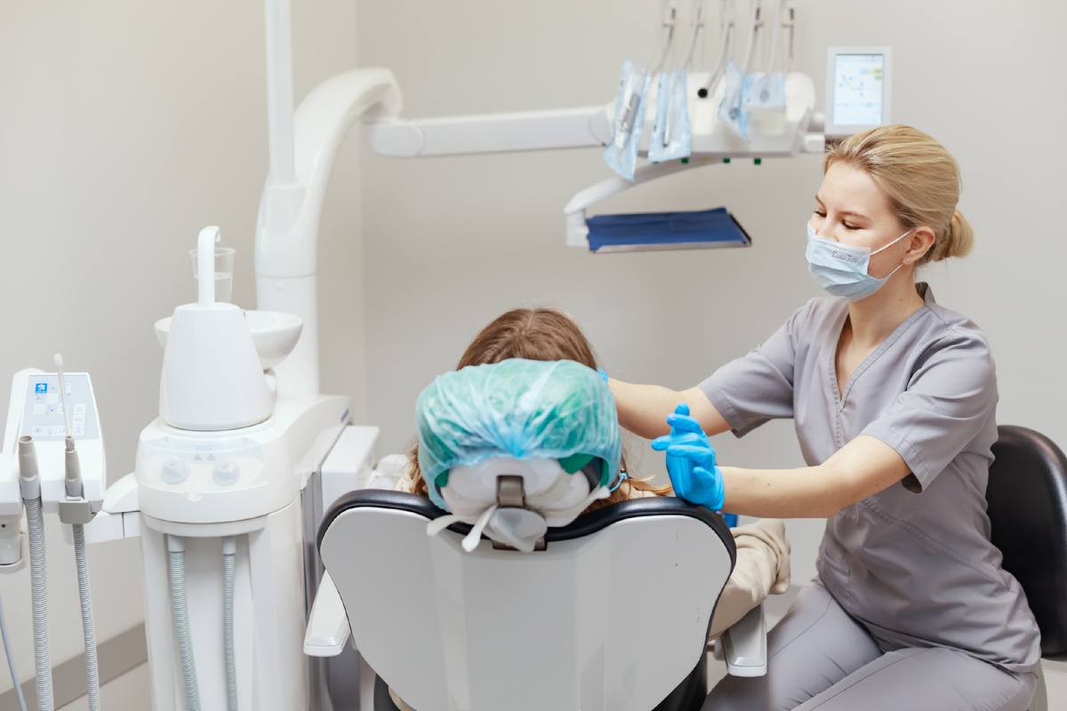 Фотография взята с сайта стоматологии Дмитрович Фэмили https://www.dmitrovich.ru/