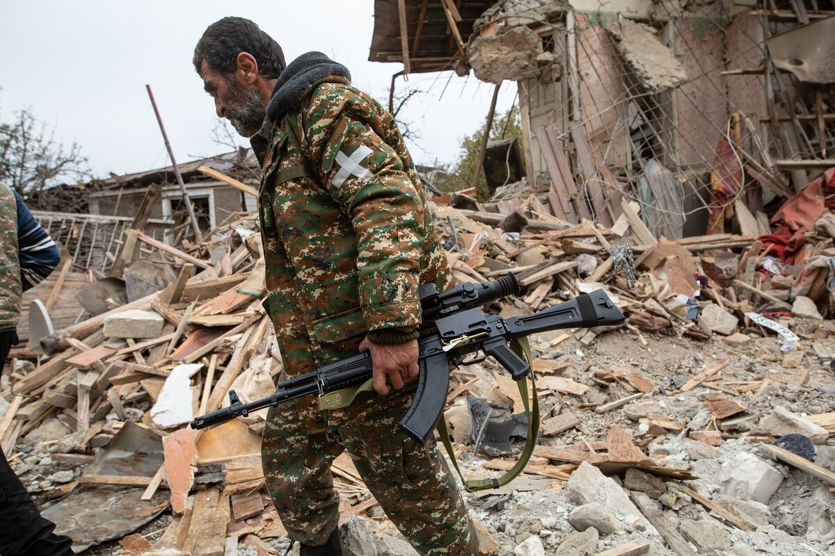 Кароабахские ополченцы защищают свою землю от азеро-турецких захватчиков. Октябрь 2020 года