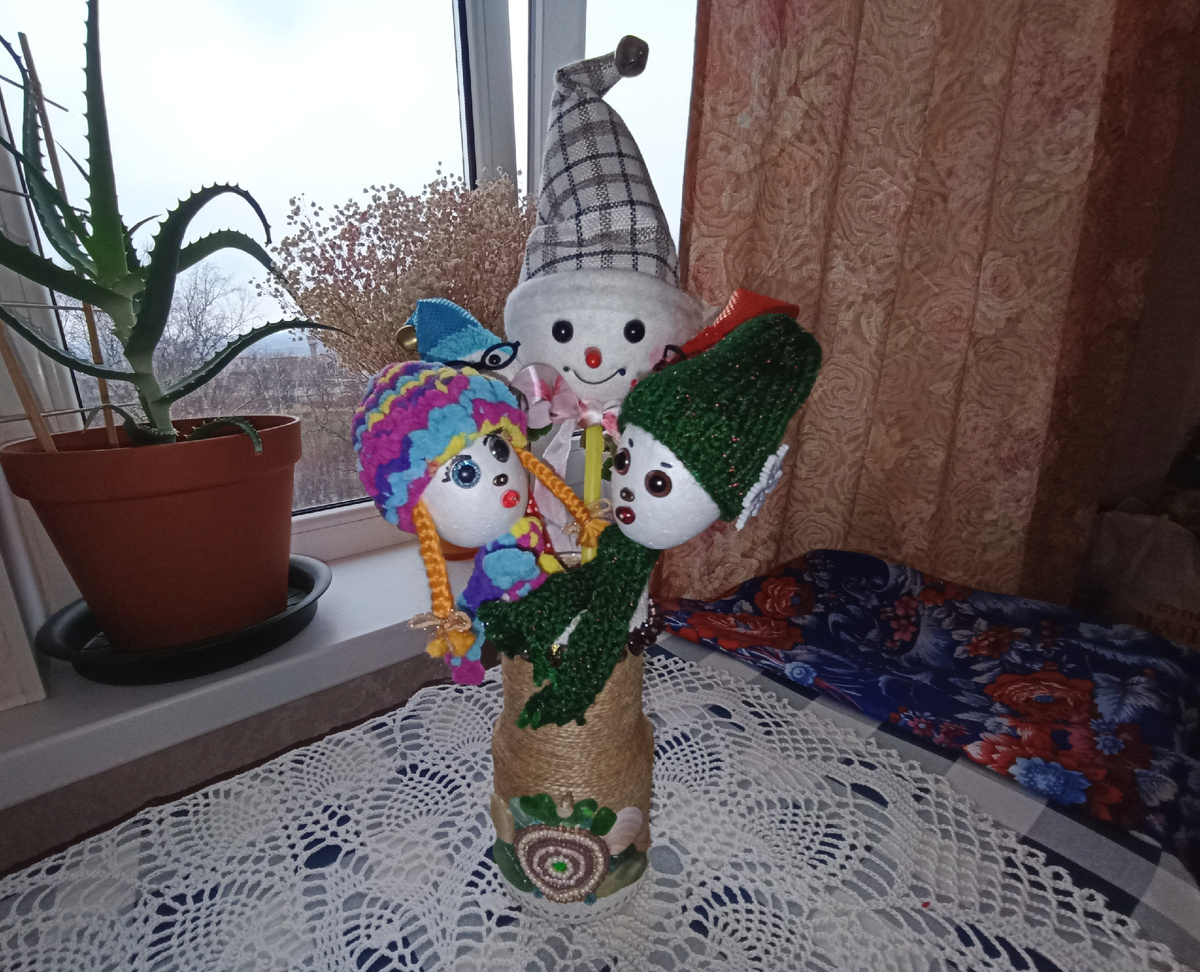 Снеговики на палочке. Фото автора