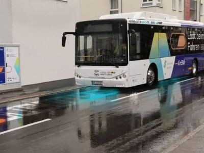    Запущена первая в мире трасса с зарядкой электрокаров на ходу