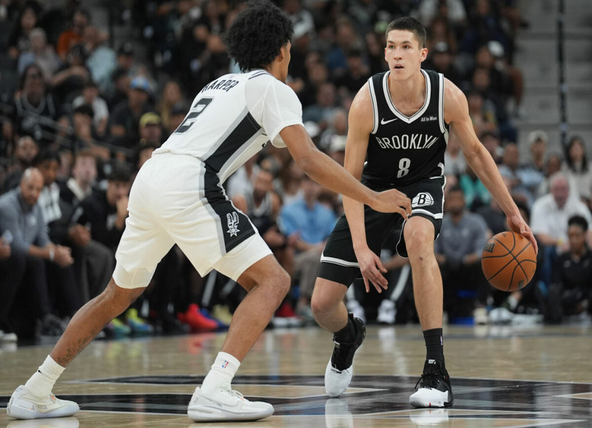     В США об отсутствии двухочковых бросков у Дёмина: он не может играть только за дугой