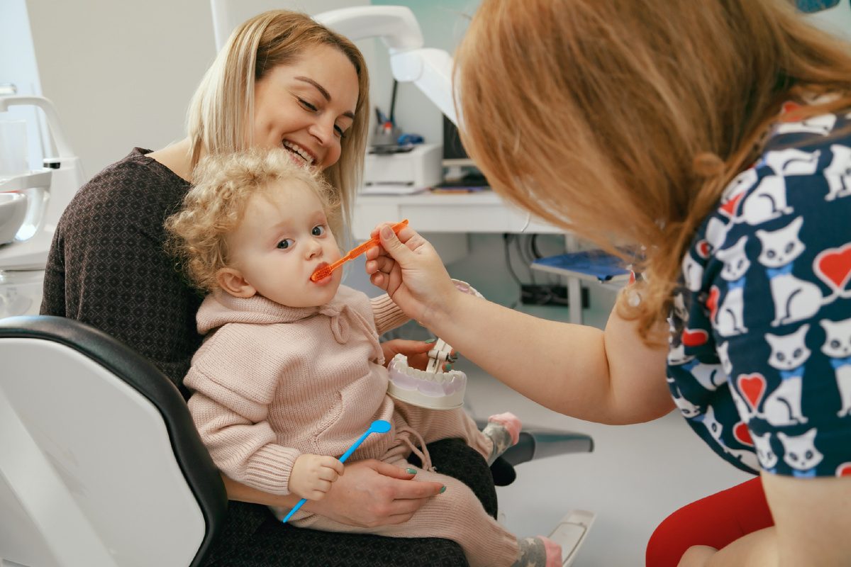 Фотография взята с сайта стоматологии Дмитрович Фэмили https://www.dmitrovich.ru/