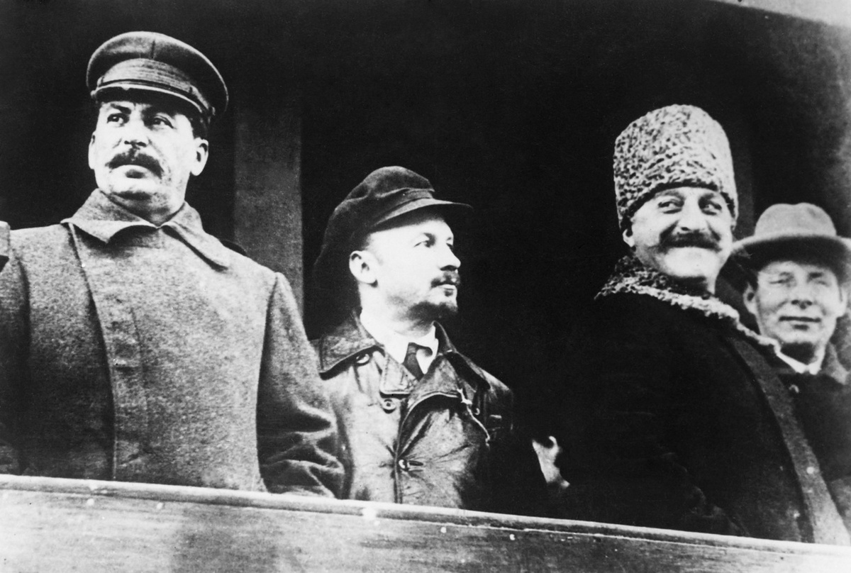 И. Сталин и С. Орджоникидзе, 1930-е года. фото из ria.ru