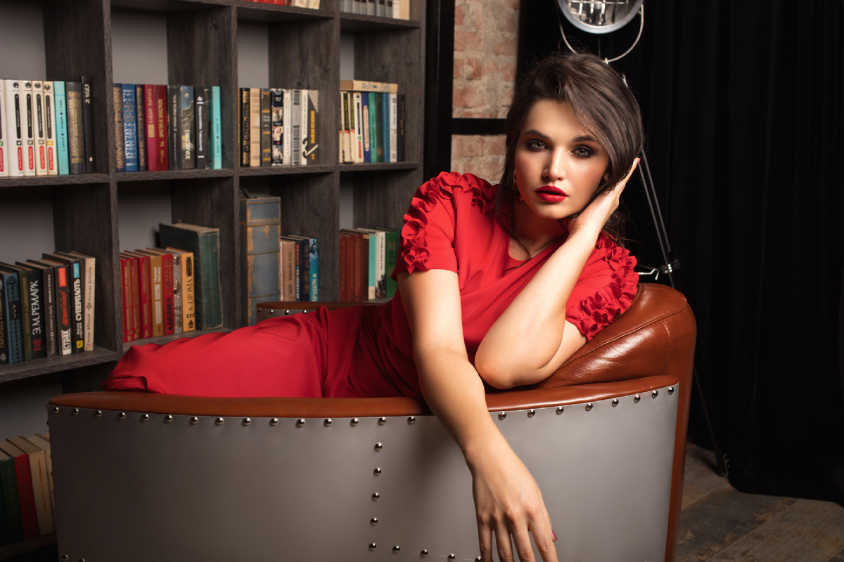 Сила — не в том, чтобы таскать дрова прошлого. Сила — в том, чтобы разжечь новый огонь внутри себя. И он куда ярче.