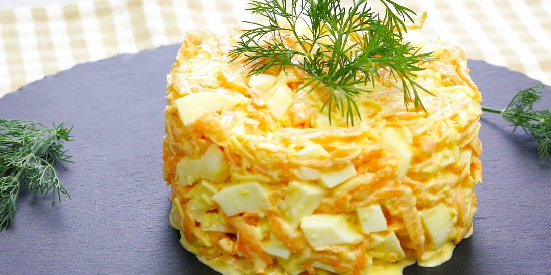 Только поел - и снова на кухню. Салат из моркови подкупающий простотой и вкусом