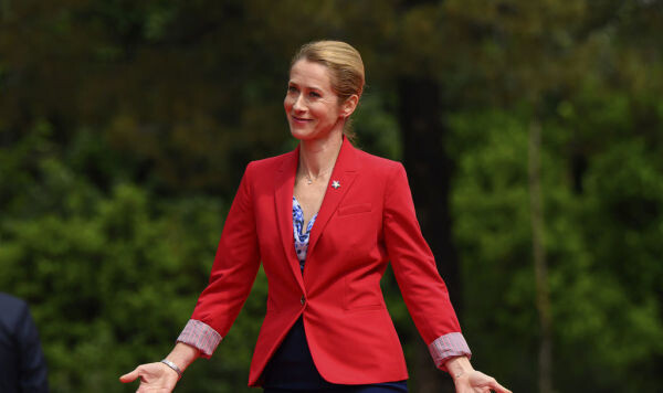 © AP Photo / Pool / Leon Neal