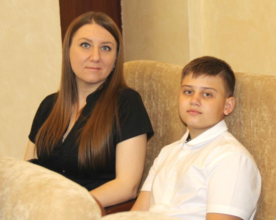    Дима Русаков с мамой Дарьей Русаковой Светлана ГОРЯЧЕВА