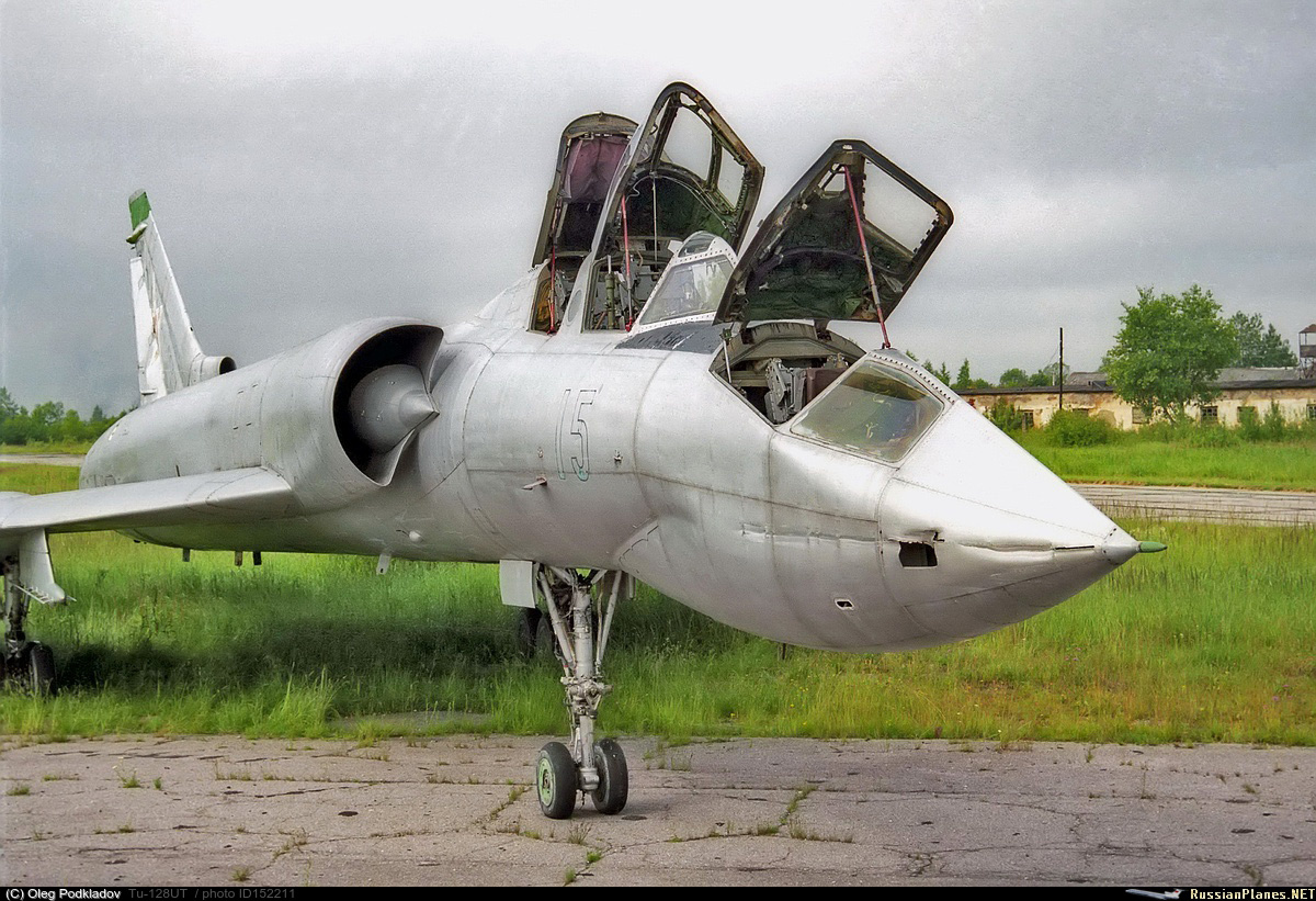 Сырой Ту-128. Гниёт в музеях, сравнение с F-106, проблемы проектирования и обслуживания