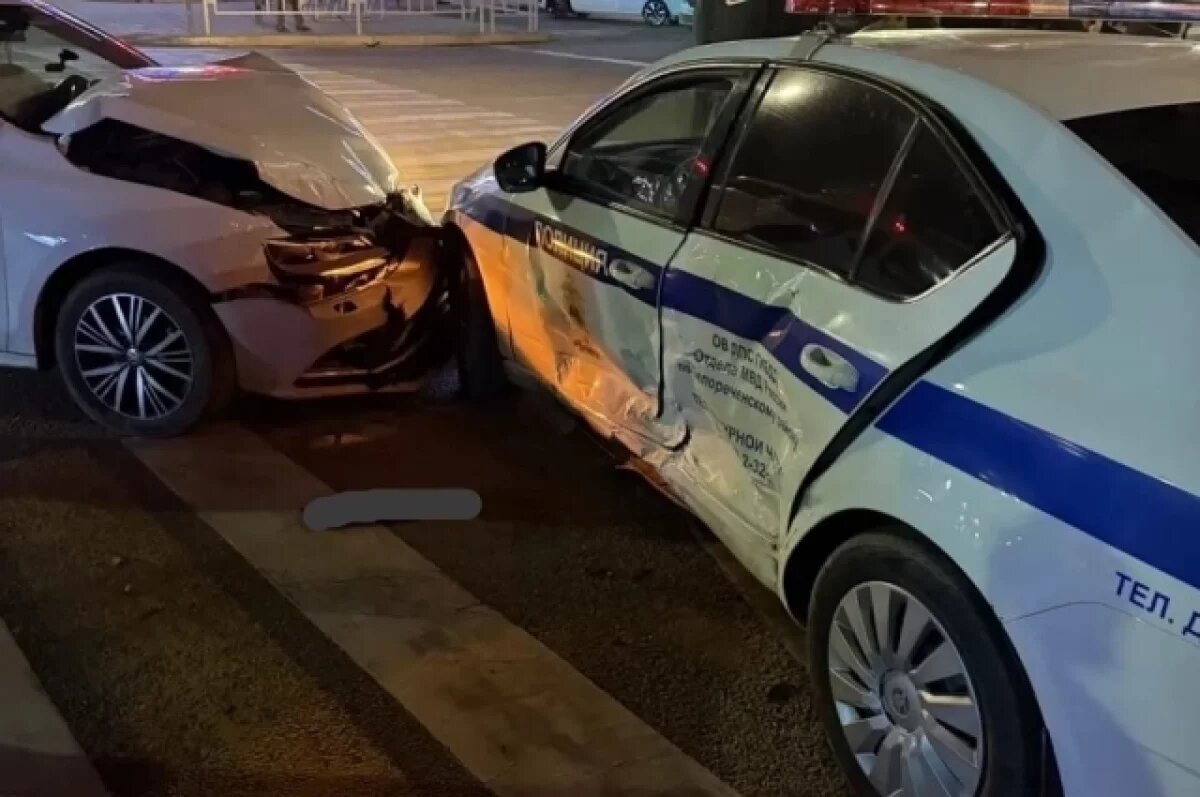    Житель Белореченска за рулем иномарки врезался в полицейский автомобиль