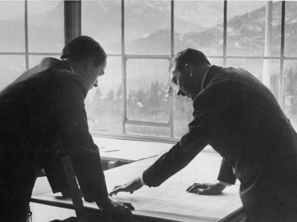 Шпеер и Гитлер в Бергхофе, 1938 год.