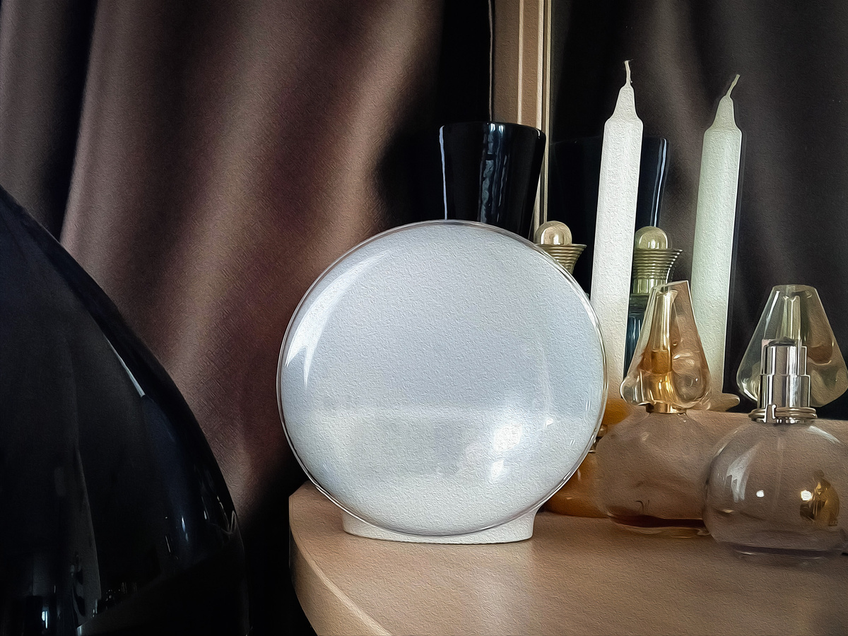 Когда он выключен выглядит так