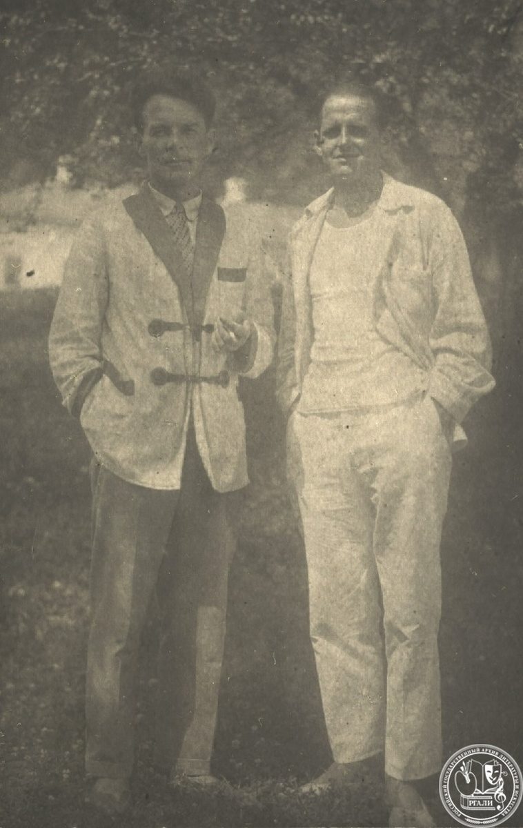 Фотография Г.Н. и С.Д. Васильевых. 1932 г. РГАЛИ. Ф. 2733. Оп.1.