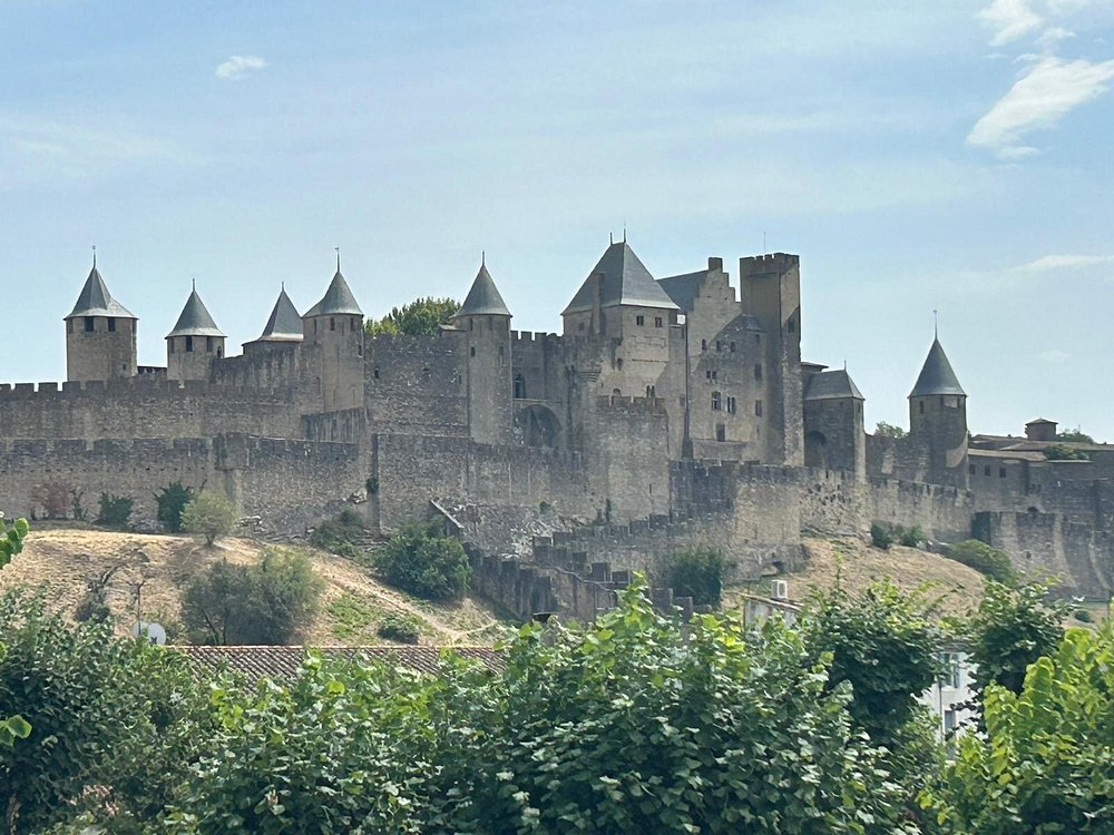 Замок Каркассон. https://www.tripadvisor.ru/Attraction_Review-g187151-d660370-Reviews-Chateau_et_Remparts_de_la_Cite_de_Carcassonne-Carcassonne_Center_Carcassonne_Aude_.html