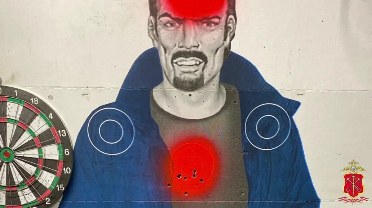    Фото: стоп-кадр видео от пресс-службы ГУ МВД России по Петербургу и Ленобласти