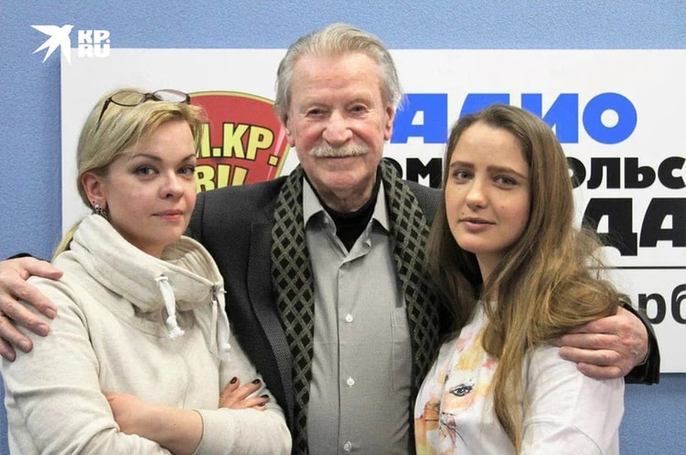    Молодая жена Ивана Краско (справа) Фото: Иван ЛЕВИ