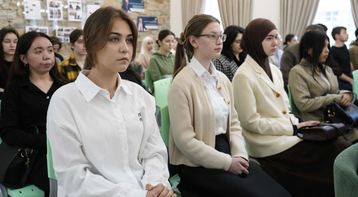 На конференции царила творческая атмосфера и рождались новые идеи. Фото Лейлы ЭБЗЕЕВОЙ.