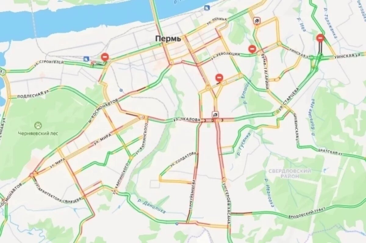    Улицы сковали 8-балльные вечерние пробки в разных частях Перми