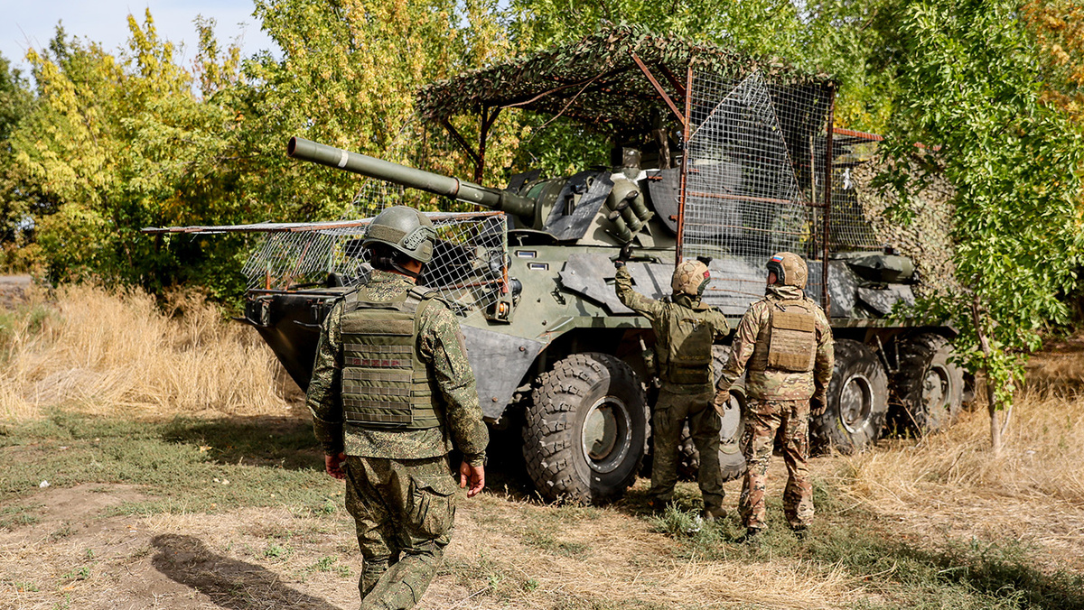   Дмитрий Ягодкин / ТАСС- Военнослужащие горного мотострелкового соединения группировки войск «Центр» ВС России