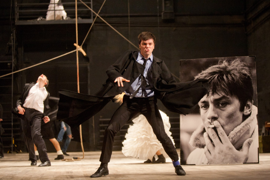 Источник: https://teatrafisha.ru/spb/news/compilation/samye-dlinnye-spektakli-sankt-peterburga/