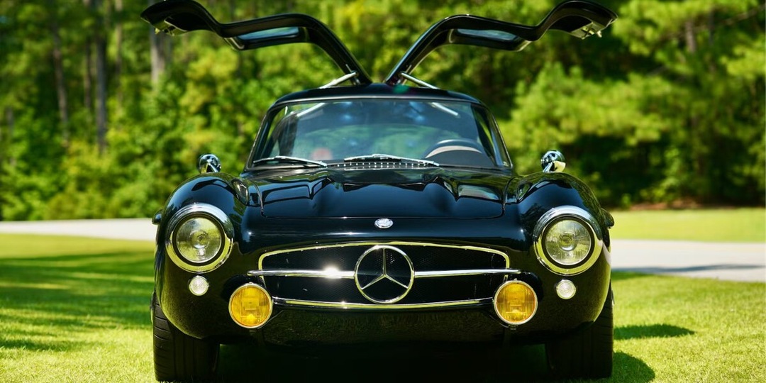 Mercedes 300 SL за $300 000: рестомод на базе SLK 55 AMG с французским шармом