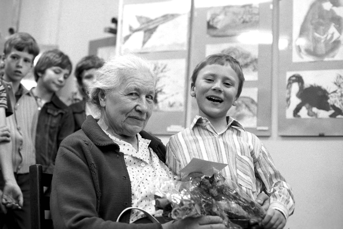    Бабушки и дедушки помогают детям сформировать крепкую связь с корнями, развить уважение к старшим и обогащают социальные навыки. / Фото: РИА Новости