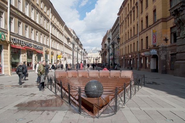 Источник: https://peterburg.ru/sights/malaya-sadovaya-ulica