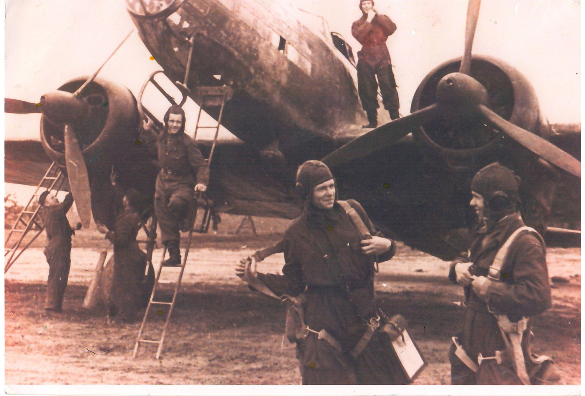 Ил-4, экипаж