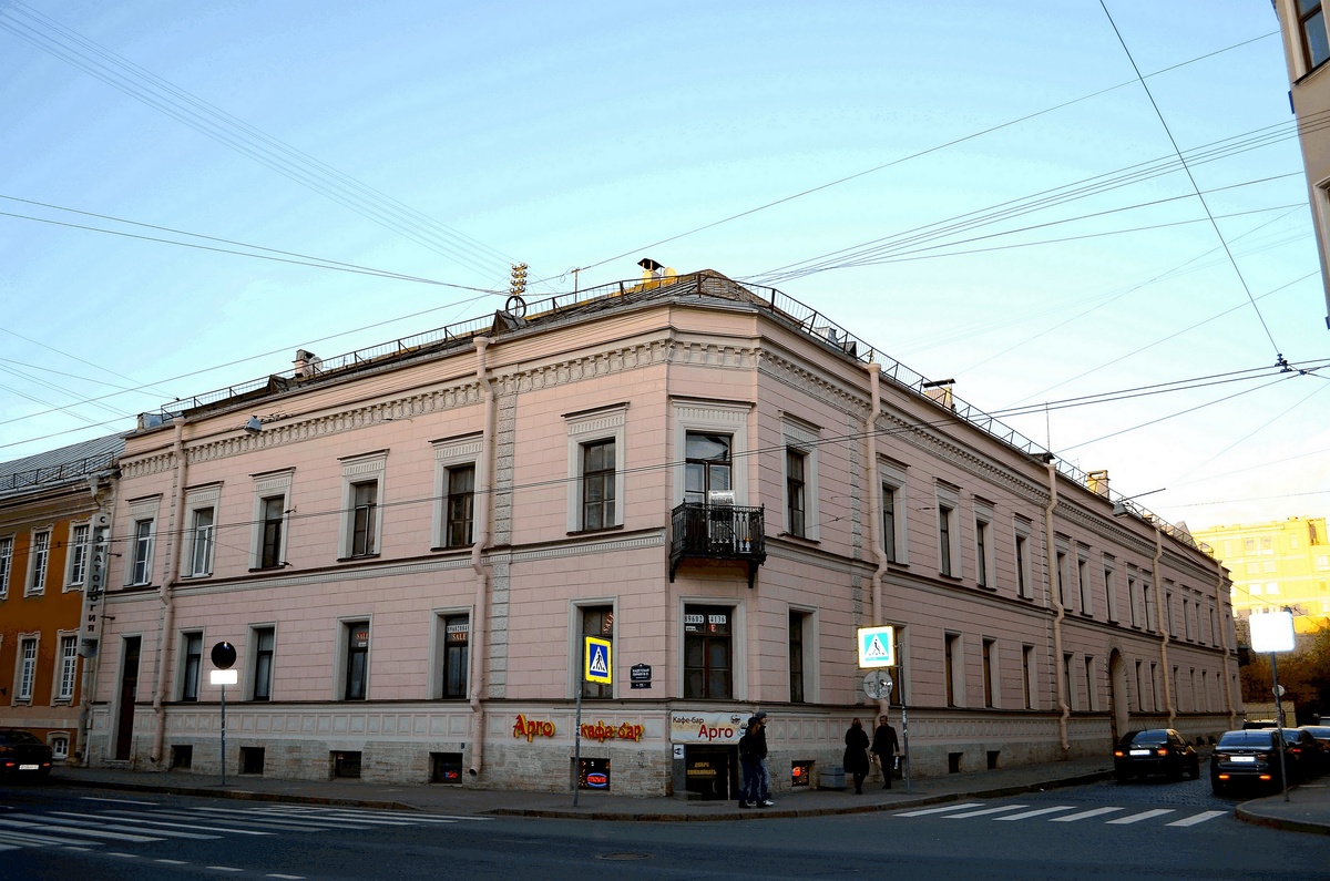 Источник: https://ru.wikipedia.org/wiki/%D0%A4%D0%B0%D0%B9%D0%BB:082.%D0%A1%D0%B0%D0%BD%D0%BA%D1%82-%D0%9F%D0%B5%D1%82%D0%B5%D1%80%D0%B1%D1%83%D1%80%D0%B3._%D0%9A%D0%B0%D0%B4%D0%B5%D1%82%D1%81%D0%BA%D0%B0%D1%8F_%D0%BB%D0%B8%D0%BD%D0%B8%D1%8F_%D0%92.%D0%9E.,_11._%D0%96%D0%B8%D0%BB%D0%BE%D0%B9_%D0%B4%D0%BE%D0%BC.JPG